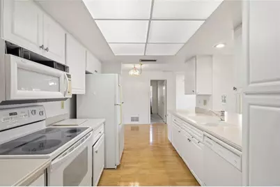 4662 Beacon Drive, Sarasota, FL 34232 - Photo 10