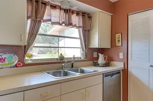 4591 Mohican Trail, Sarasota, FL 34233 - Photo 10