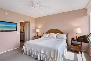 1085 Gulf of Mexico Dr, Longboat Key, FL 34228 - Photo 14