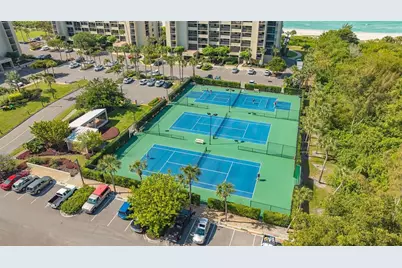 1085 Gulf Of Mexico Drive #404, Longboat Key, FL 34228 - Photo 32