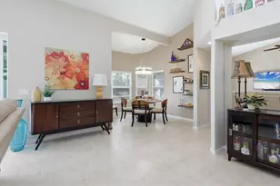 3746 Surrey Ln, Sarasota, FL 34235 - Photo 10