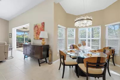 3746 Surrey Lane, Sarasota, FL 34235 - Photo 12