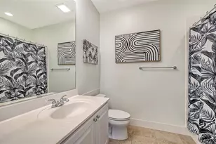 1625 Burgos Dr, Sarasota, FL 34238 - Photo 30