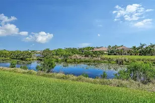 1625 Burgos Dr, Sarasota, FL 34238 - Photo 42