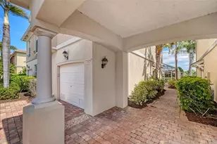 1625 Burgos Dr, Sarasota, FL 34238 - Photo 2