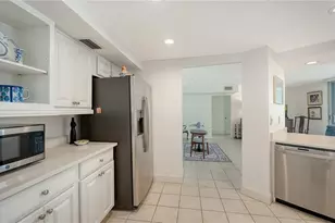 1111 N Gulfstream Ave, Sarasota, FL 34236 - Photo 10