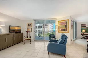 1111 N Gulfstream Ave, Sarasota, FL 34236 - Photo 14