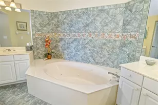 1280 Dolphin Bay Way, Sarasota, FL 34242 - Photo 34