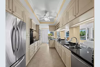 455 Longboat Club Road #402, Longboat Key, FL 34228 - Photo 12