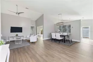 7795 Pine Trace, Sarasota, FL 34243 - Photo 4