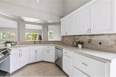 7795 Pine Trace, Sarasota, FL 34243 - Photo 14