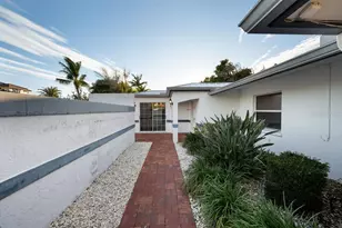 561 Birdie Ln, Longboat Key, FL 34228 - Photo 30