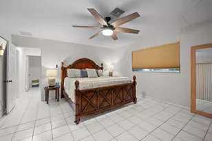 561 Birdie Ln, Longboat Key, FL 34228 - Photo 12