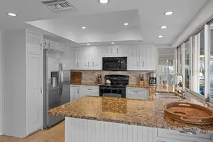 561 Birdie Ln, Longboat Key, FL 34228 - Photo 22