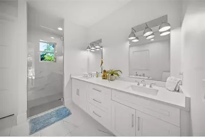 3319 S Osprey Avenue, Sarasota, FL 34239 - Photo 16