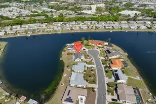 405 Blackhawk Cir, Sun City Center, FL 33573 - Photo 6