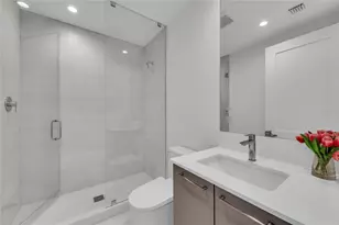 275 1st Ave S, Saint Petersburg, FL 33701 - Photo 38
