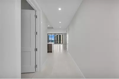 275 1st Avenue S #1904, Saint Petersburg, FL 33701 - Photo 16