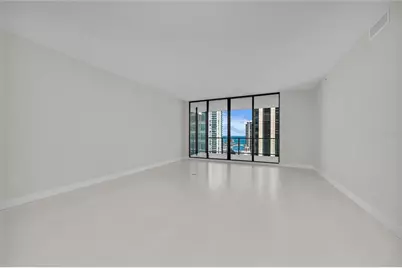 275 1st Avenue S #1904, Saint Petersburg, FL 33701 - Photo 22