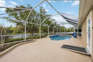 4012 Kingsfield Dr, Parrish, FL 34219 - Photo 4