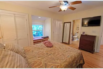 2310 Hickory Avenue, Sarasota, FL 34234 - Photo 28