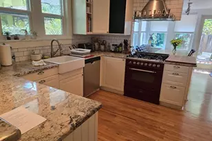 2310 Hickory Ave, Sarasota, FL 34234 - Photo 4
