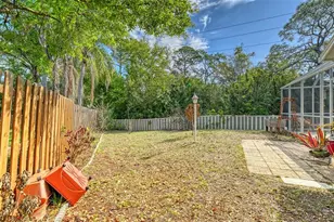 4668 Hamlets Grv Dr, Sarasota, FL 34235 - Photo 44