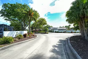 4668 Hamlets Grv Dr, Sarasota, FL 34235 - Photo 48