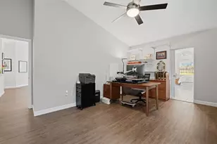 4668 Hamlets Grv Dr, Sarasota, FL 34235 - Photo 32