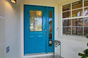 4668 Hamlets Grv Dr, Sarasota, FL 34235 - Photo 6