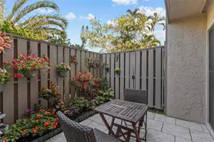 1520 Pelican Point Dr, Sarasota, FL 34231 - Photo 14