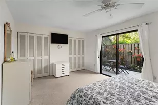 1520 Pelican Point Dr, Sarasota, FL 34231 - Photo 12