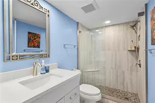 1520 Pelican Point Dr, Sarasota, FL 34231 - Photo 16