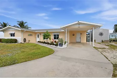 211 21st Street NE, Bradenton, FL 34208 - Photo 2