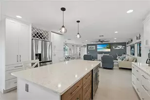 211 21st St NE, Bradenton, FL 34208 - Photo 16