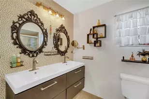 8345 Brandeis Ct, Sarasota, FL 34243 - Photo 10