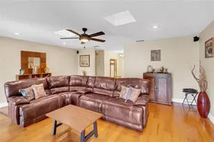 8345 Brandeis Ct, Sarasota, FL 34243 - Photo 24