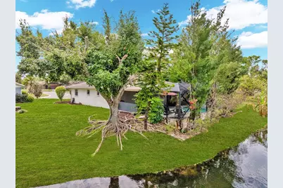 8345 Brandeis Court, Sarasota, FL 34243 - Photo 64