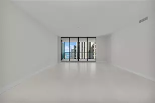 275 1st Ave S, Saint Petersburg, FL 33701 - Photo 12