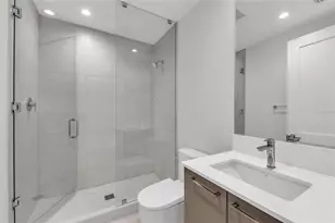 275 1st Ave S, Saint Petersburg, FL 33701 - Photo 32