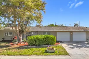 1521 Banyan Dr, Venice, FL 34293 - Photo 1