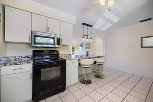 4522 Narraganset Trail, Sarasota, FL 34233 - Photo 6