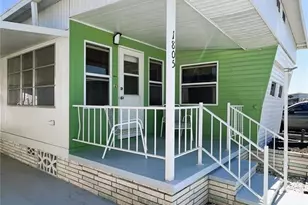 1805 Pennsylvania Ave, Bradenton, FL 34207 - Photo 2