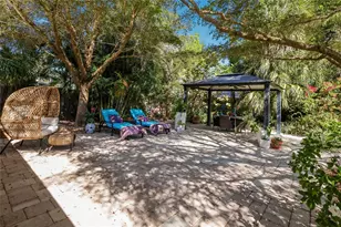 455 S Shore Dr, Sarasota, FL 34234 - Photo 32