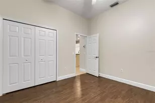 11011 Hyacinth Pl, Lakewood Ranch, FL 34202 - Photo 10