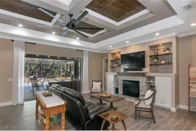 702 Woodview Way, Bradenton, FL 34212 - Photo 4