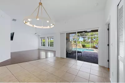 4921 Thames Lane, Sarasota, FL 34238 - Photo 10