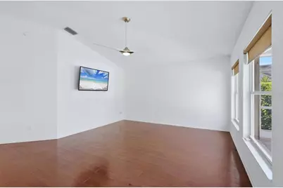 4921 Thames Lane, Sarasota, FL 34238 - Photo 6