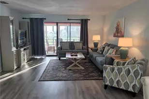 320 Barcelona Dr, Bradenton, FL 34210 - Photo 4