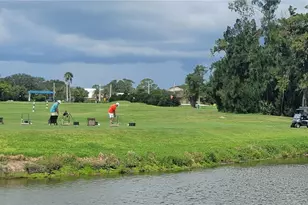 320 Barcelona Dr, Bradenton, FL 34210 - Photo 10
